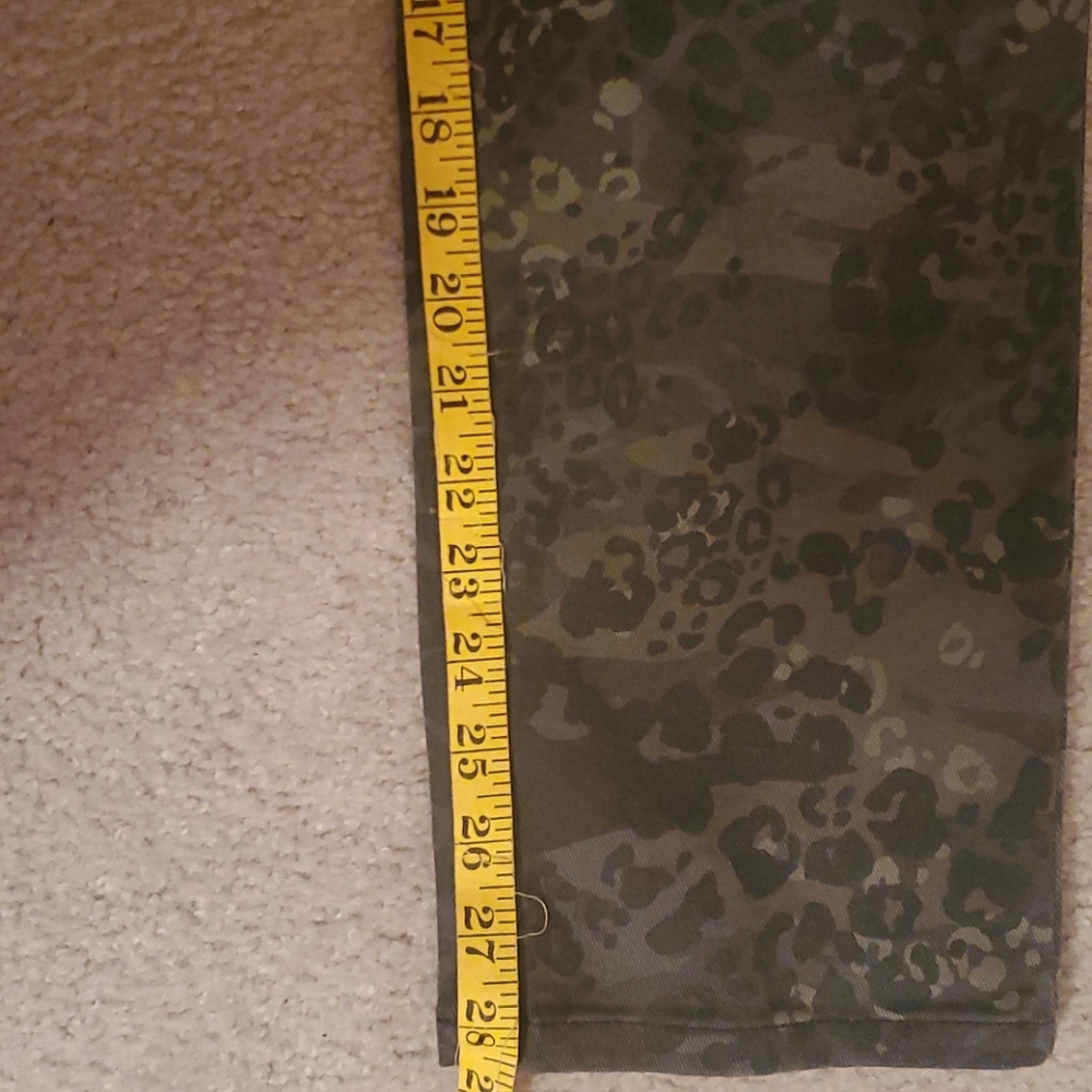 Gloria Vanderbilt 5 Pocket Slacks - Picture 12 of 12